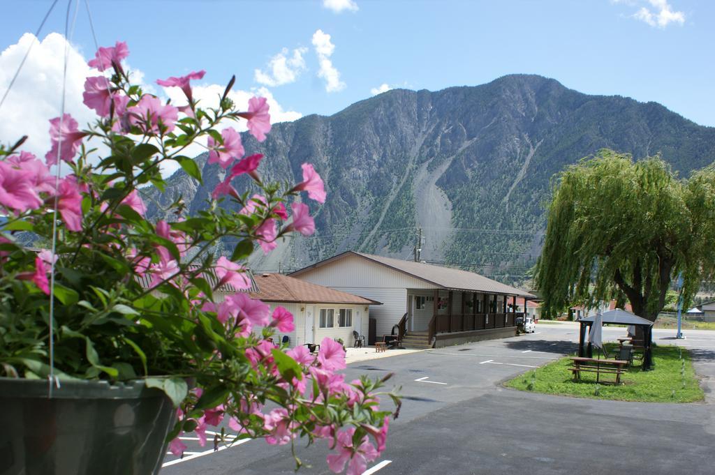 Keremeos Elks Motel المظهر الخارجي الصورة